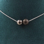 Pierres et Min&eacute;raux. Collier 2 perles Pyrite d'Espagne 8 mm. Chaine en acier inoxydable Collier femmes, hommes. Taille personnalisa