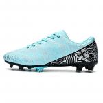 Meeste madala s&auml;&auml;rega suurte suuruste pikkade naastudega jalgpallijalatsid libisemiskindlad kulumiskindlad TPR kunstmuru laste pikkade naastudega jalgpallijalatsid 44 ts&uuml;aan