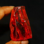 NATURAALNE granaat Maa seest kaevandatud t&ouml;&ouml;tlemata 200 ct Punane toorKERTIFITSEERITUD kalliskivid Tasuta kohaletoimetamine 25-34 mm punane