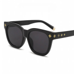 Online Celebrity uued suure raamiga p&auml;ikeseprillid Advanced Outdoor p&auml;ikeseprillid Plain Red Live p&auml;ikeseprillid. UV400