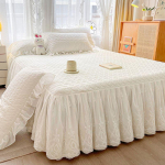 Tepitud voodiseelik kolmeosaline komplekt Four Seasons universaalne libisemisvastane voodikate S&uuml;damekujuline muster Paks puuvillane voodipesu 150x200cm bed skirt