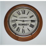 Londoni edelaraudtee LSWR stiilis puidust kella Romsey jaam