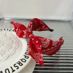 Boho lilleprinteriga peapaelad laia &auml;&auml;rega pear&otilde;ngas naistele. Vintage elegantne peakate Risti s&otilde;lmega juukser&otilde;ngas kutseks valge