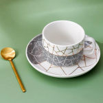 P&otilde;hjamaade stiilis kohvitassi ja taldriku kaheosaline komplekt v&auml;rvitud kullast kruusist keraamiline veetass kohvitass hommikus&ouml;&ouml;gitass piimatass roosa