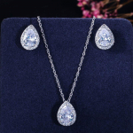 CMM Pear Cut Cubic Zirconia Rose kuldse v&auml;rvi kaelakee k&otilde;rvar&otilde;ngaste komplekt valge kulla v&auml;rv