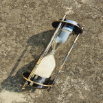 Merekell/kompass, messingist liivataimer, vanastiilis liivakell, kodukaunistused, kontori- ja lauadekoratiiv, kingitus, antiikne viimistlus