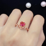 BELLA BOX uus imitatsioon punane turmaliin, s&uuml;damekujuline lihtne temperamentiga kaetud 18K roosa kullaga avatud s&otilde;rmus naistele 17.3mm roosa kuldne v&auml;rv