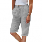 Naiste l&uuml;hikesed p&uuml;ksid elastse v&ouml;&ouml;kohaga reguleeritava n&ouml;&ouml;riga vabaaja p&uuml;ksid taskutega, &uuml;hev&auml;rvilised avarad p&otilde;lvepikkused p&uuml;ksid M helehall v&auml;rv