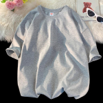 Unisexi raskekaalu puhas puuvillane valge ja must T-s&auml;rk, suur, &uuml;mara kaelusega, l&uuml;hikeste varrukatega, &uuml;hev&auml;rviline, avara kehaehitusega. S