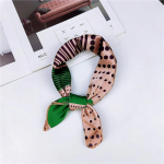 Puuvillane ja linane v&auml;ike kandiline sall siidist sall Naiste kevadine ja s&uuml;gisene uus stiil Kunstiline ja mitmek&uuml;lgne moodne temperamendiga peav&otilde;ru sall 50*50cm