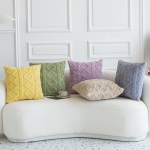 Kaasaegne kahepoolne taftist padjakate &ndash; pehme pl&uuml;&uuml;s s&uuml;giseks/talveks, ideaalne elutuppa, diivanile, voodi k&otilde;rvale v&otilde;i v&ouml;&ouml;kohatoeks. Dark Green