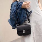Populaarse nahast v&auml;ikese koti Korea versioon Vanemlik v&auml;limusega v&auml;ike kott Naiste crossbody kott &Uuml;he &otilde;laga kott Naiste kott 20.5 wide * 15 high * 7 thick CM