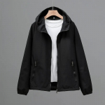 Naiste kevadine ja s&uuml;gisene suur &otilde;ue, &uuml;hev&auml;rviline kapuutsiga lukuga jope, vaba vabaaja tuulejope 5XL must