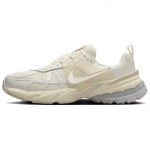 Nike V2K Run Kahvatu elevandiluu Naiste tossud HQ1512-110 44.5