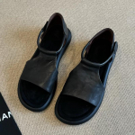 Kvaliteetsed naiste nahast sandaalid Vabaaja nahast sandaalid Suvised avatud varbaosa Rooma sandaalid naistele Mugavad lamedad sandaalid 35 must