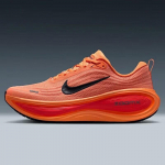 Nike meeste Vomero Plus pehmendusega jooksujalatsid M