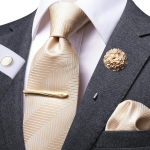 Hi-Tie meeste siidist lipsukomplekt prossn&otilde;elaga kaelaside Hanky ​​mansetin&ouml;&ouml;pide lipsuklamber &auml;ripulmadeks N-3175
