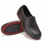 Plastikust veiseliha k&otilde;&otilde;lusala vihmasaapad Meeste madala otsaga l&uuml;hikese toruga libisemiskindlad jalatsid Kalastuskoha veekindlad jalan&otilde;ud ja saapad K&ouml;&ouml;gi t&ouml;&ouml;jalatsid 45 must