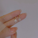 Lilledega k&otilde;rvar&otilde;ngad naistele, v&auml;lismaine stiil, ni&scaron;idisain, suvised kristall-lehe&otilde;itega k&otilde;rvar&otilde;ngad, tsirkoonk&otilde;rvar&otilde;ngad