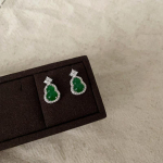 Rahvuslik stiil Uued Hiina kaltsedonist k&otilde;rvaklapid Naiste retro kerge luksus mood isiksus temperamendiga mitmek&uuml;lgsed k&otilde;rvar&otilde;ngad