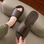 Meeste suured ehtsast nahast lehmavillast sussid - Libisemiskindlad, Suvised kodumugavused, Saadaval pluss suurused 43-44 tumepruun v&auml;rv