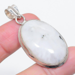Natural Moonstone Gemstone 925 Sterling Silver Jewelry Pendant 1.97 s3i08