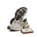 Nike WMNS V2K Run Light All Wood Brown FD0736-103 Naiste suurus EU 43 hall v&auml;rv