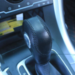 Auto k&auml;iguvahetuse nupu kate Ford Mondeo Escape Kuga Ecosport Edge Focus Escort nahast k&auml;igukasti nupp Black02