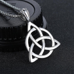 Lihtne sulamist kolmnurkne integreeritud retro unisex kaelakee 50CM(Necklace Size)