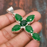 Laboratooriumis loodud smaragd v&auml;&auml;riskivi k&auml;sitsi valmistatud 925 sterlingh&otilde;be ehted ristripats naistele 2.56 Inches roheline