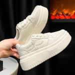 Naiste valged kingad Uued suvised vabaaja hingavad kingad Naiste k&otilde;ikidele riietele sobivad platvormkingad 40 valge