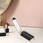 Volditud juuksekamm koos peegli reisiharja taskuga t&auml;iskasvanutele lastele No Bow Tie