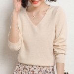 Naiste pikkade varrukatega kootud sviiter V-kaelusega, &otilde;huke topp M