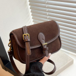 Yogodlns Talvised vintage naiste Crossbody kotid Moodsad kunstnahast seemisnahast klapi disainiga &otilde;lakott kaenlaaluste &uuml;hev&auml;rvilised mitmek&uuml;lgsed naiste k&auml;ekotid 22x8x15cm