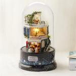 1 tk Music Dollhouse p&ouml;&ouml;rlev kabiin Diy nukumaja l&auml;bipaistva kaanega muusikakastiga lastele j&otilde;ulukink