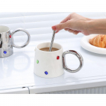 Kerge Luksus V&auml;&auml;riskiviga Tass Kvaliteetne Kuum T&uuml;druku Stiilis Kruus K&otilde;rgekvaliteediline Tass Kohvitass Ni&scaron;&scaron; Keraamiline Tass Kingitus 301-400ml