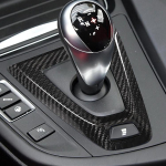 BMW M2 M3 M4 M5 M6 Spetsiifiline s&uuml;sinikkiust k&auml;igukangi aluse kate Premium auto lisatarvik must