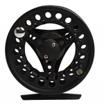 K&auml;rbsep&uuml;&uuml;girull 5/6 kerge, sile CNC-t&ouml;&ouml;deldud alumiiniumsulamist korpuse ja k&auml;rbses rulliga must