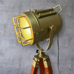 Elegantne Messingist Antiikne Kolmjalgne Otsingutuledest P&otilde;randalamp - Mereteemaline Kodu Sisustus Retrostiilis Mereprožektor Ideaalne Nurga Eksponeerimiseks