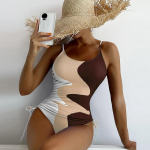 &Uuml;hes t&uuml;kis tr&uuml;kitud naiste ujumiskost&uuml;&uuml;m Seksikas seljataga ujumisriided S