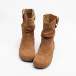 Suede Vabaajasaapad Naistele Moodsad Pahkluusaapad Uued L&uuml;hikesed Slip-on Lamedad Kingad Retro Mitmek&uuml;lgsed Pehme Tald Naiste Saapad 35