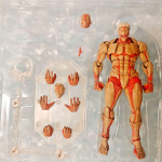 Kuum Kaiyodo soomustatud titaan liigutatav mudelm&auml;nguasjad Revoltech Amazing Yamaguchi Yoroi No Kyojin Attack On Titan Anime kujukesed M&auml;nguasjad Kingitused with box