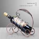 Majapidamises kasutatav veiniklaasihoidja Veinikapp Veiniriiuli kaunistus Veinikaunistus Tagurpidi veinipudeliriiul Moodne kerge ja luksuslik veiniriiul