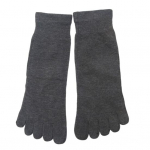 &Uuml;li&otilde;pilassokid Suure elastsusega higi neelavad mugavad libisemisvastased meeste sokid koju tumehall v&auml;rv