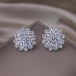 Korea Disain Moeehted Luksuslikud tsirkoonlilled 14K kullatud k&otilde;rvar&otilde;ngad Elegantsed naiste pulmapeo aksessuaarid kuld