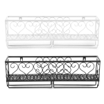 Internetis metallist veinitopsikeste riiul &scaron;ampanjaga kaetud veiniklaasist tassi pudel, pokaal &uuml;mberp&ouml;&ouml;ratud hoidik K&ouml;&ouml;gis seinakinnitusega veiniriiul None valge