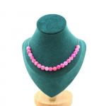 Pierres et Min&eacute;raux. Collier 20 perles Agate craquel&eacute; Fuchsia 8 mm. Chaine en acier Collier femmes, hommes. Taille personnalisable.