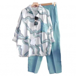 Naiste triibuline kahest osast koosnev komplekt pikkade varrukatega rev&auml;&auml;riga n&ouml;&ouml;bitav s&auml;rkpluus ja p&uuml;ksid suvine vabaaja dressipluus L taevasinine v&auml;rv