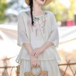 Retro &uuml;mara kaelusega puuvillane ja linane tikandiga T-s&auml;rk naistele suvel Uus lahtine ja elegantne temperament Viiepunktiline varrukaga topp M