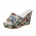 Naistejalatsid Moodsad kingad Vabaaja pl&auml;tud Suvised vintage lilleprindiga peep-toe kiilukujulised sussid 35 beež